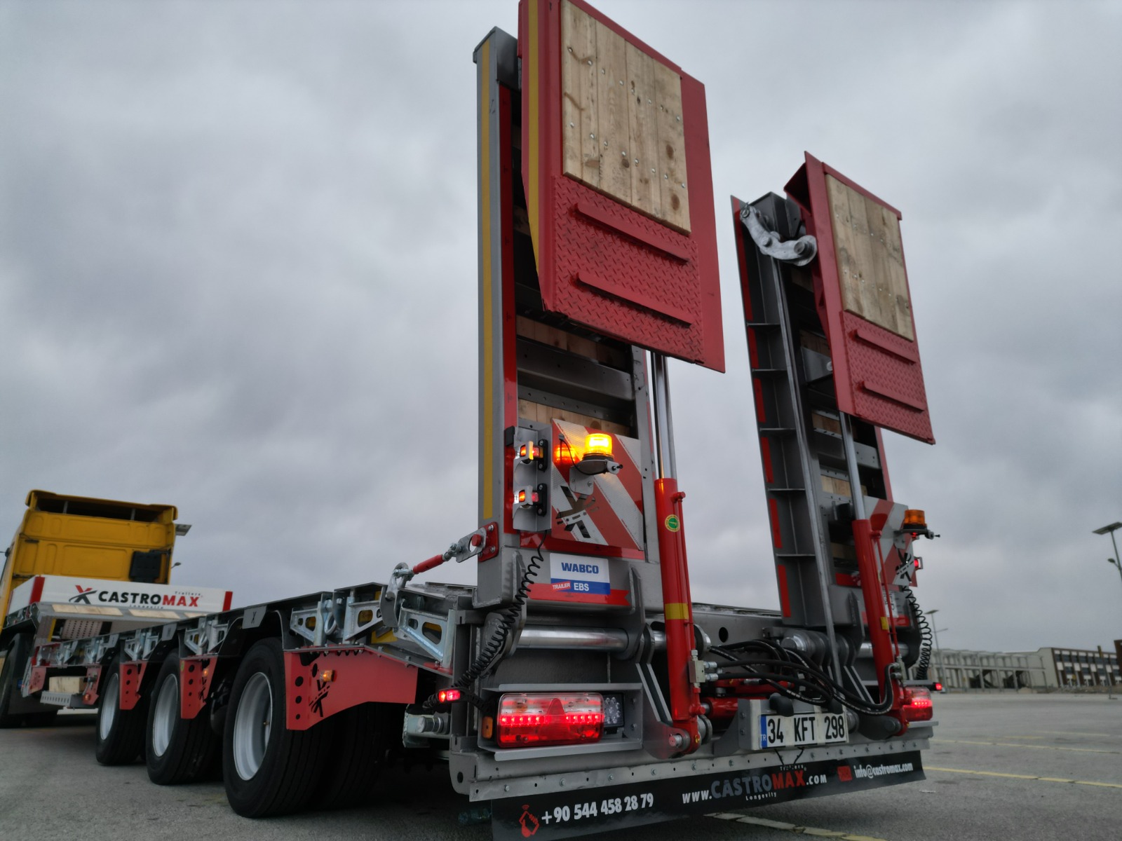 Worldwide freight services